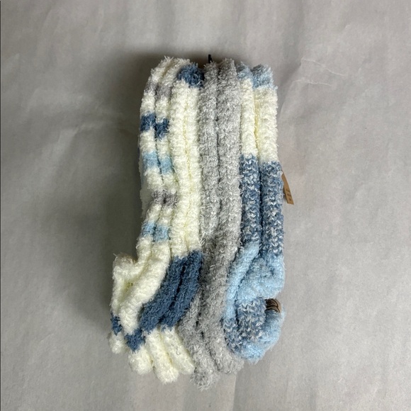 New Born Socks Women’s 4 Pair Blue & White Plush Soft Cozy No Show Socks Casual - Picture 3 of 13